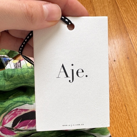 Aje Eden Tie Back Top Native Gumnut floral NWT sz 8 - Picture 3 of 4